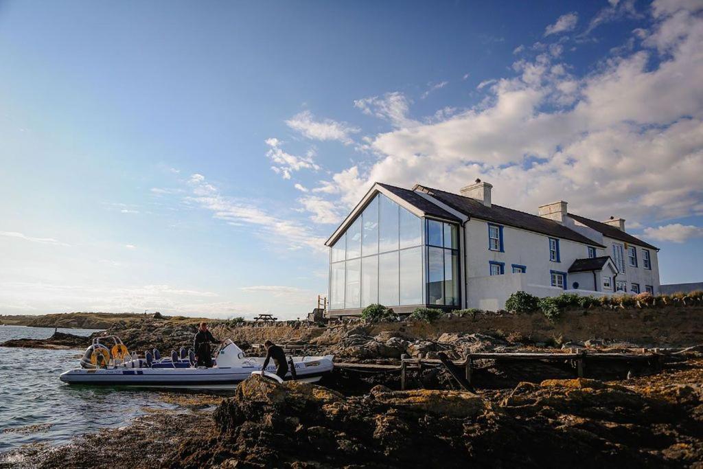 Villa Hen Cymyran Caergeiliog Exterior foto